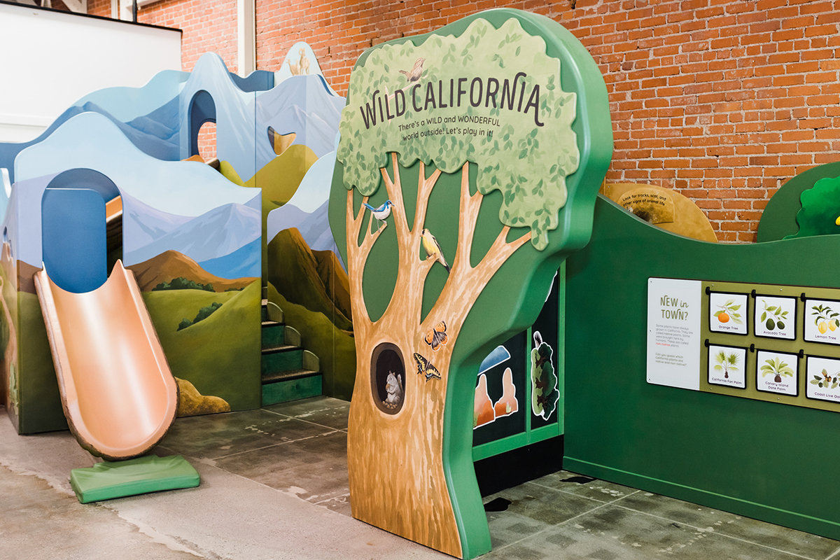 children's play tree and graphics